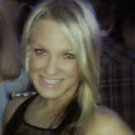 Danielle Schaffer Photo 8