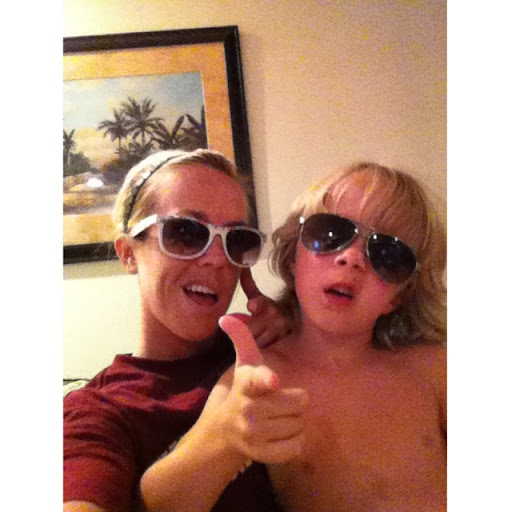 Laurie Elliott Photo 13