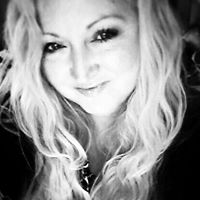 Lisa Roark Photo 5