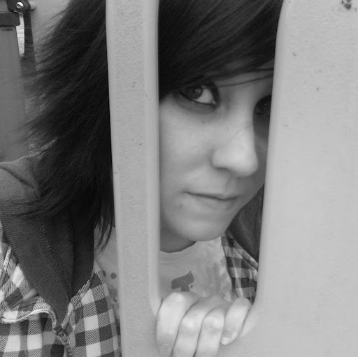 Alicia Estes Photo 15