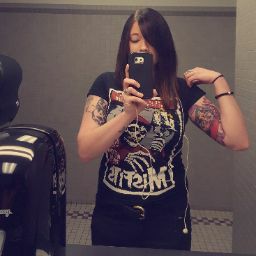 Abby Edwards Photo 15