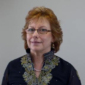 Cathryn Hamilton Photo 12