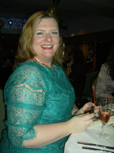 Vicki Bowles Photo 16