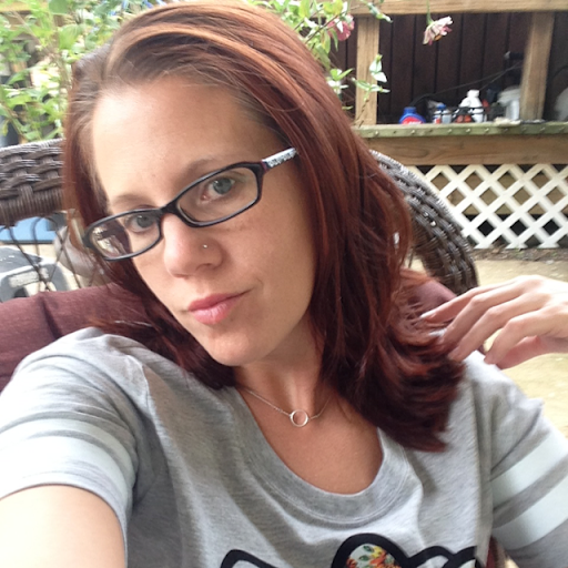 Lori Johnson Photo 29