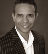 Derrick Stephens Photo 11