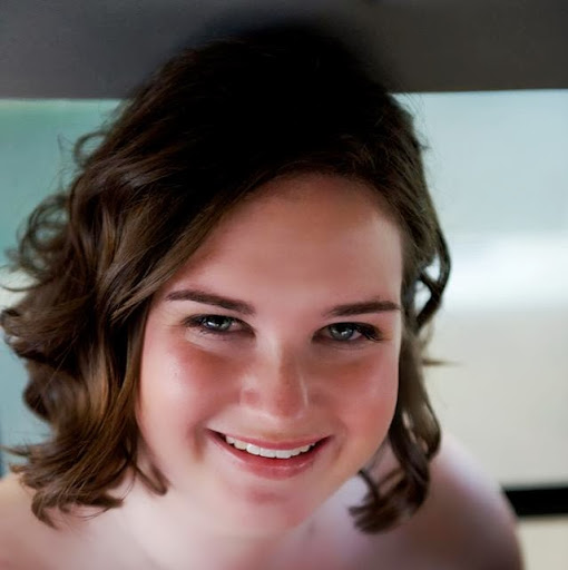 Anna Collins Photo 22