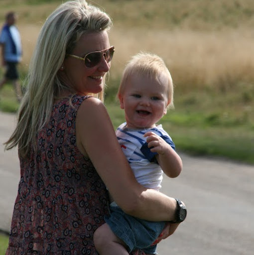 Caroline Bailey Photo 37