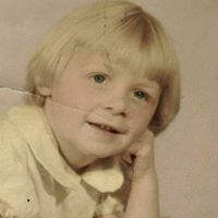 Roberta Gross Photo 16