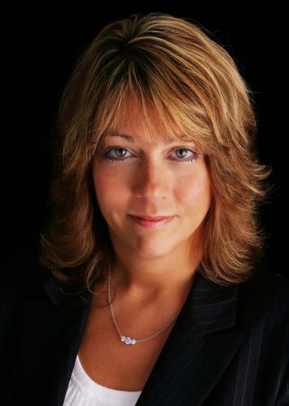 Lisa Fowler Photo 22