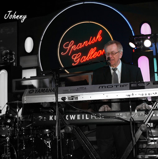 Johnny Barker Photo 13