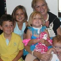 Debra Coats Photo 17