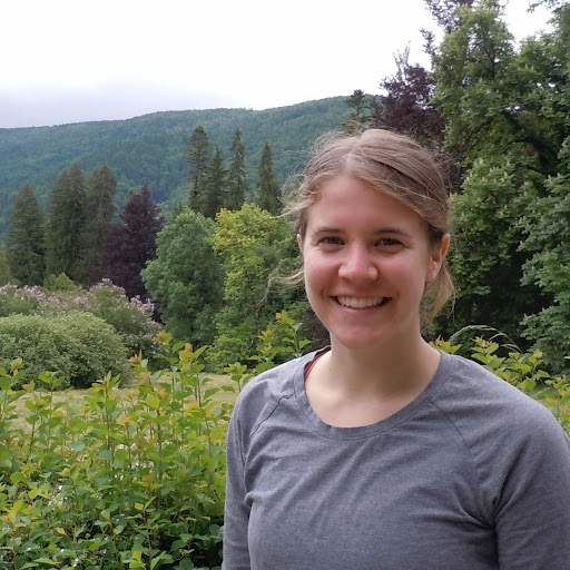 Joanna Gallagher Photo 8