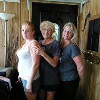 Christine Mayer Photo 12