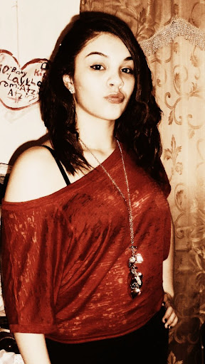 Melissa Castro Photo 14