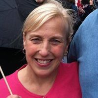 Julie Barnhart Photo 18