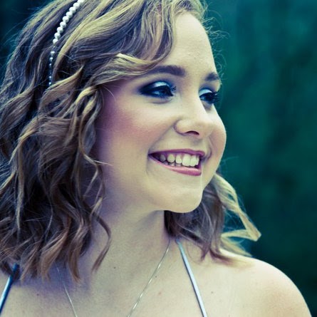 Rachel Franks Photo 12