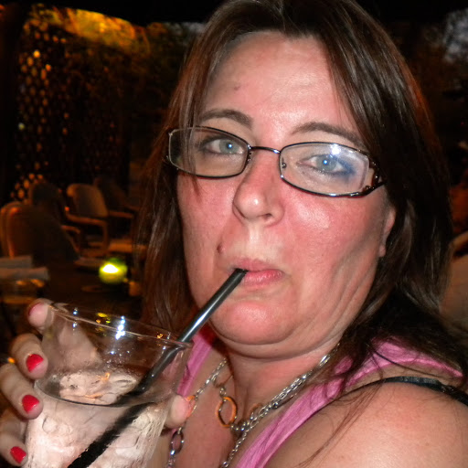Annette Robinson Photo 9