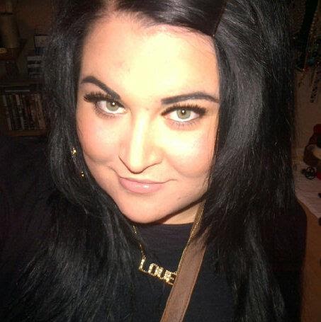 Laura Bott Photo 4