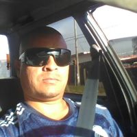 Gerald Manzanares Photo 9