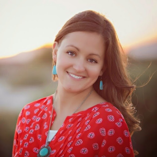 Stephanie Webb Photo 27