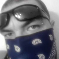 Julian Mills Photo 38