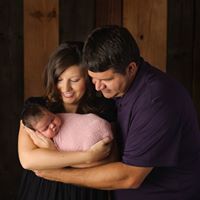 Stephanie Meadows Photo 27