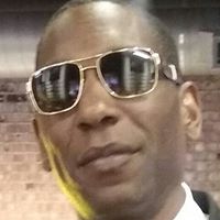 Dennis Sutton Photo 25