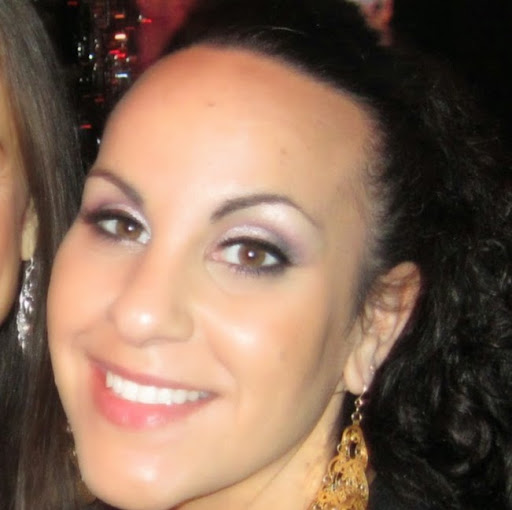 Elizabeth Demarco Photo 17