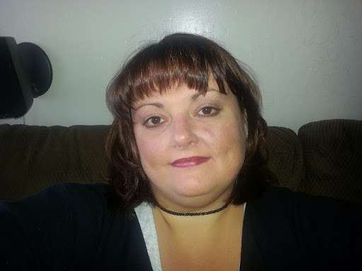 Michelle Groves Photo 18