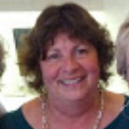Lorraine Clark Photo 12