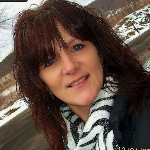 Holly Myers Photo 21