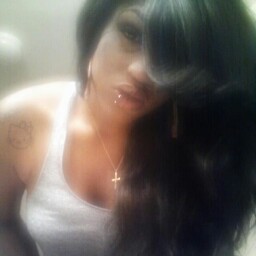 Amber Robins Photo 4