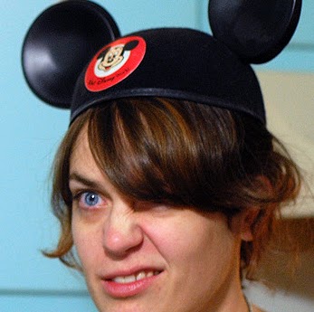 Sara Turner Photo 4