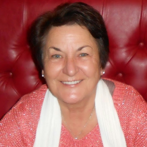 Linda Ward Photo 44