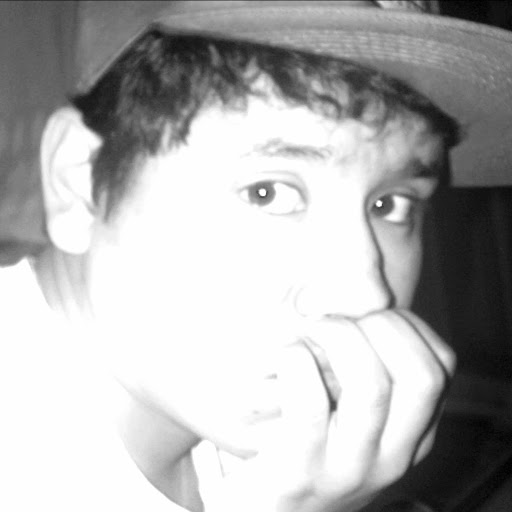 Alexander Villanueva Photo 9