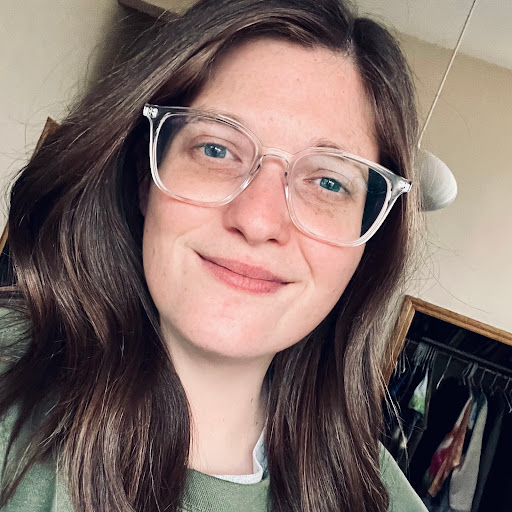 Laura Mccarthy Photo 30