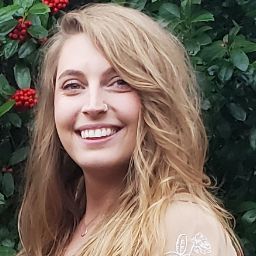 Amanda Maynard Photo 13