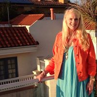 Kathryn Bennett Photo 28
