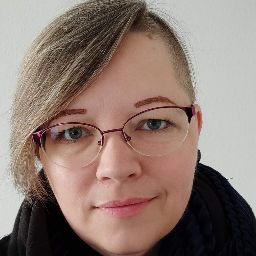 Julia Heinrich Photo 8