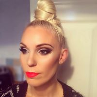 Amanda Cowling Photo 15