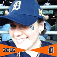 Angela Roche Photo 23