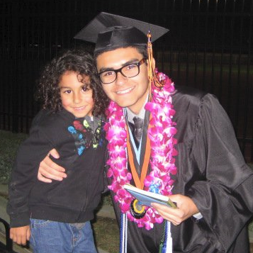 Richard Moreno Photo 17