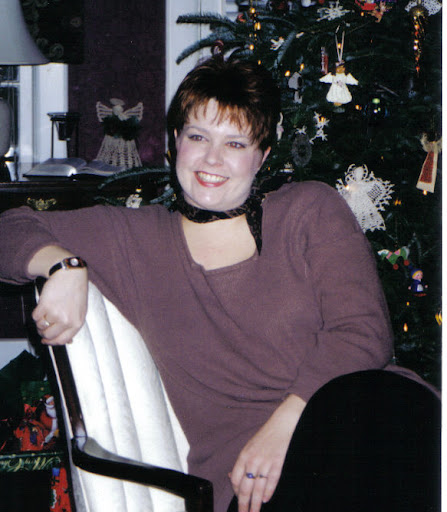 Lydia Edwards Photo 16