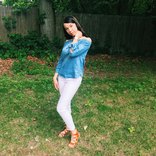 Desiree Williams Photo 18