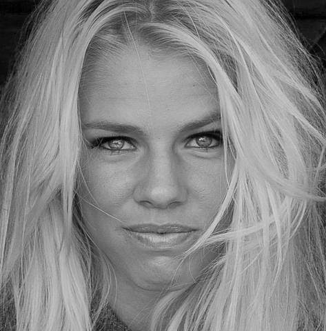 Jessica Dover Photo 9
