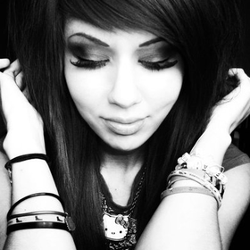 Lydia Cruz Photo 27