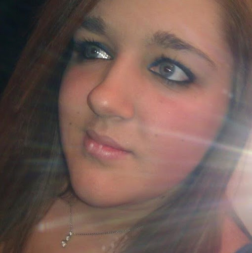 Danielle Cook Photo 11