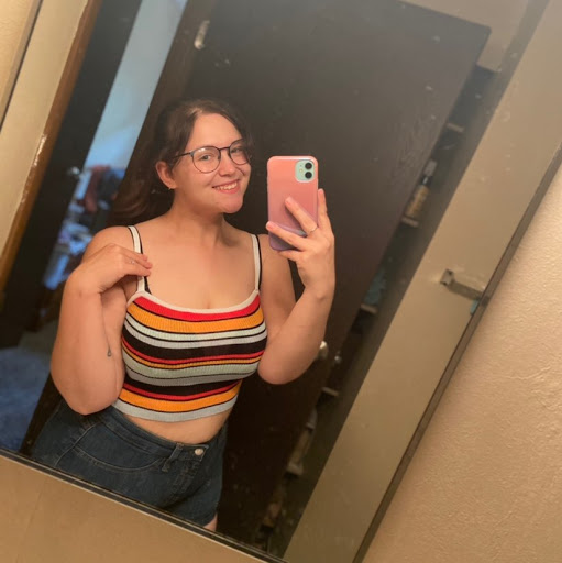 Danielle Mullins Photo 36