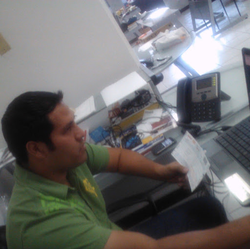 Alfredo Moreno Photo 31