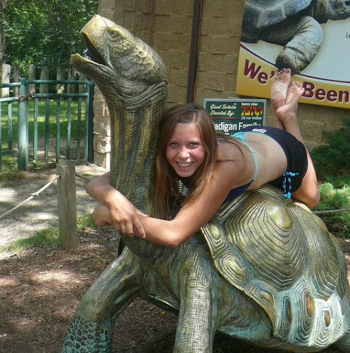 Leah Schmitz Photo 24